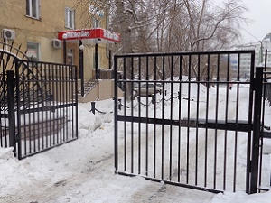 Ремонт распашных ворот